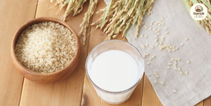 Sữa gạo lứt làm từ nguyên liệu gạo lứt